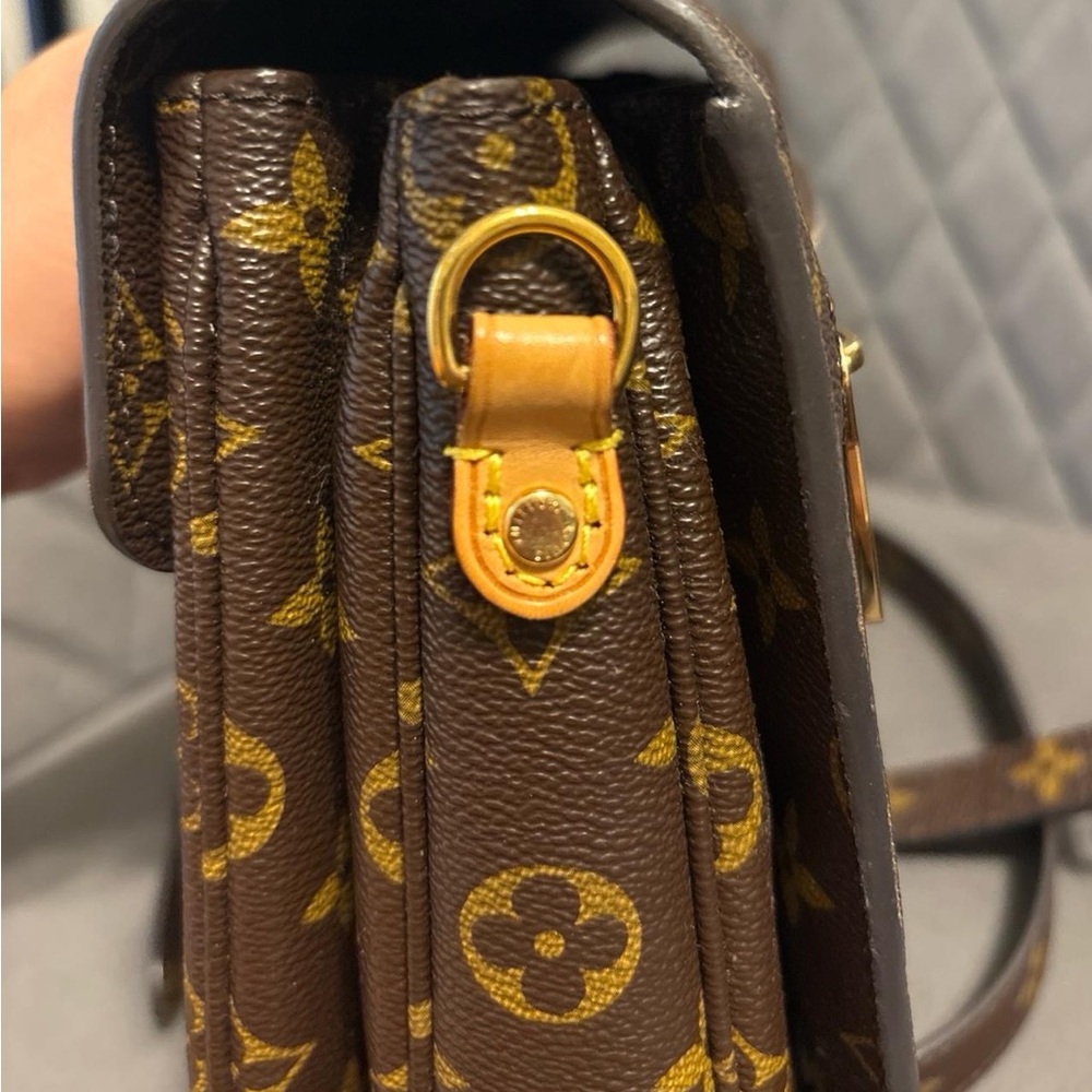 Louis Vuitton Pochette Metis - Picture 7 of 14